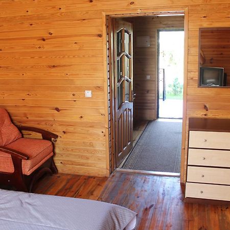 Hotel-Complex Mizh Triokh Ozer Svityaz' Esterno foto