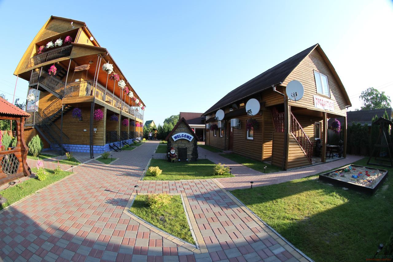 Hotel-Complex Mizh Triokh Ozer Svityaz' Esterno foto